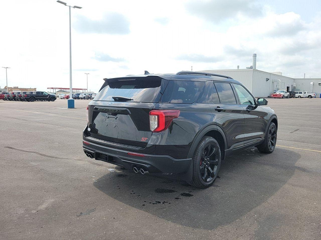 2021 Ford Explorer -4