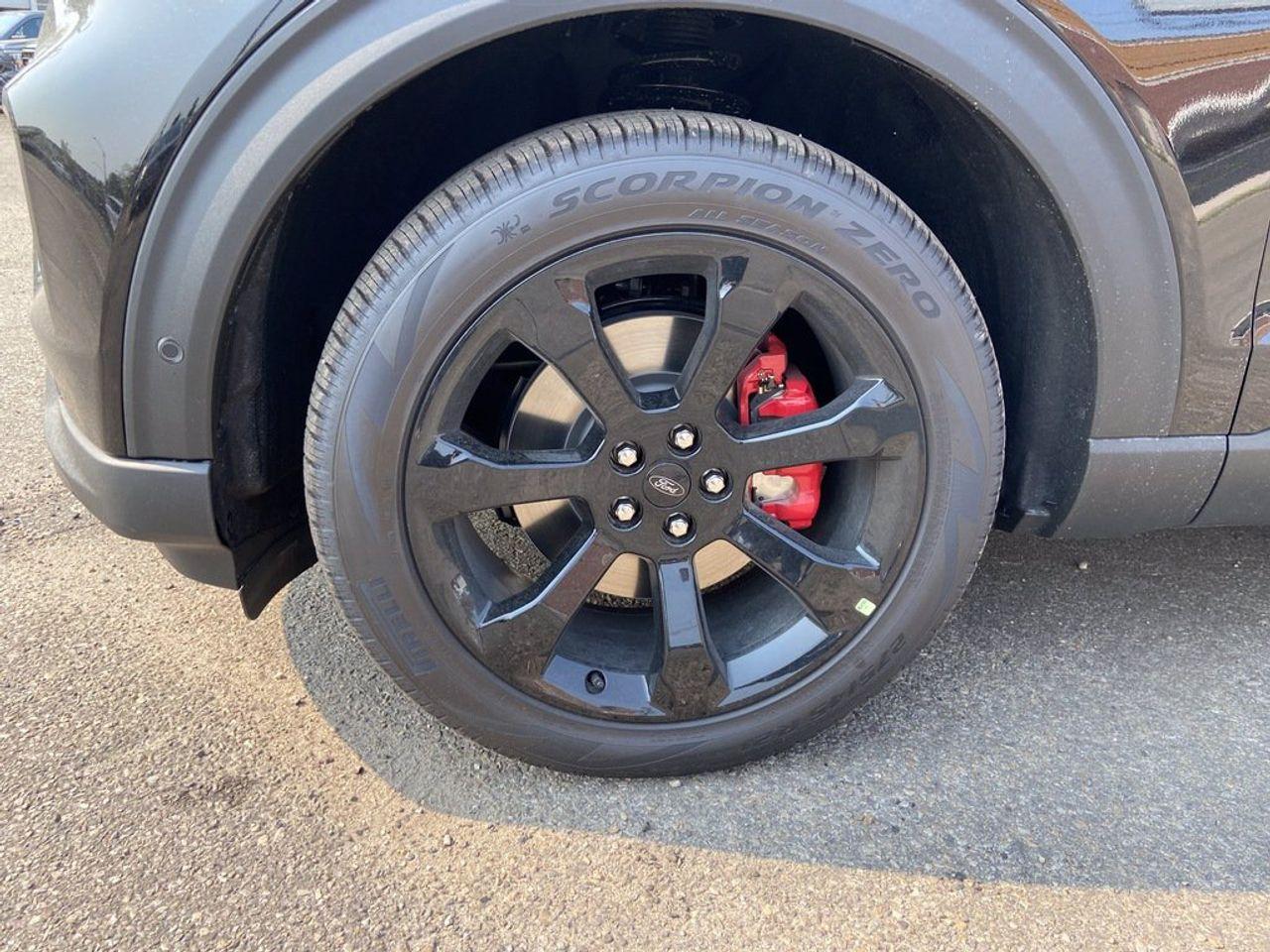 2021 Ford Explorer -4
