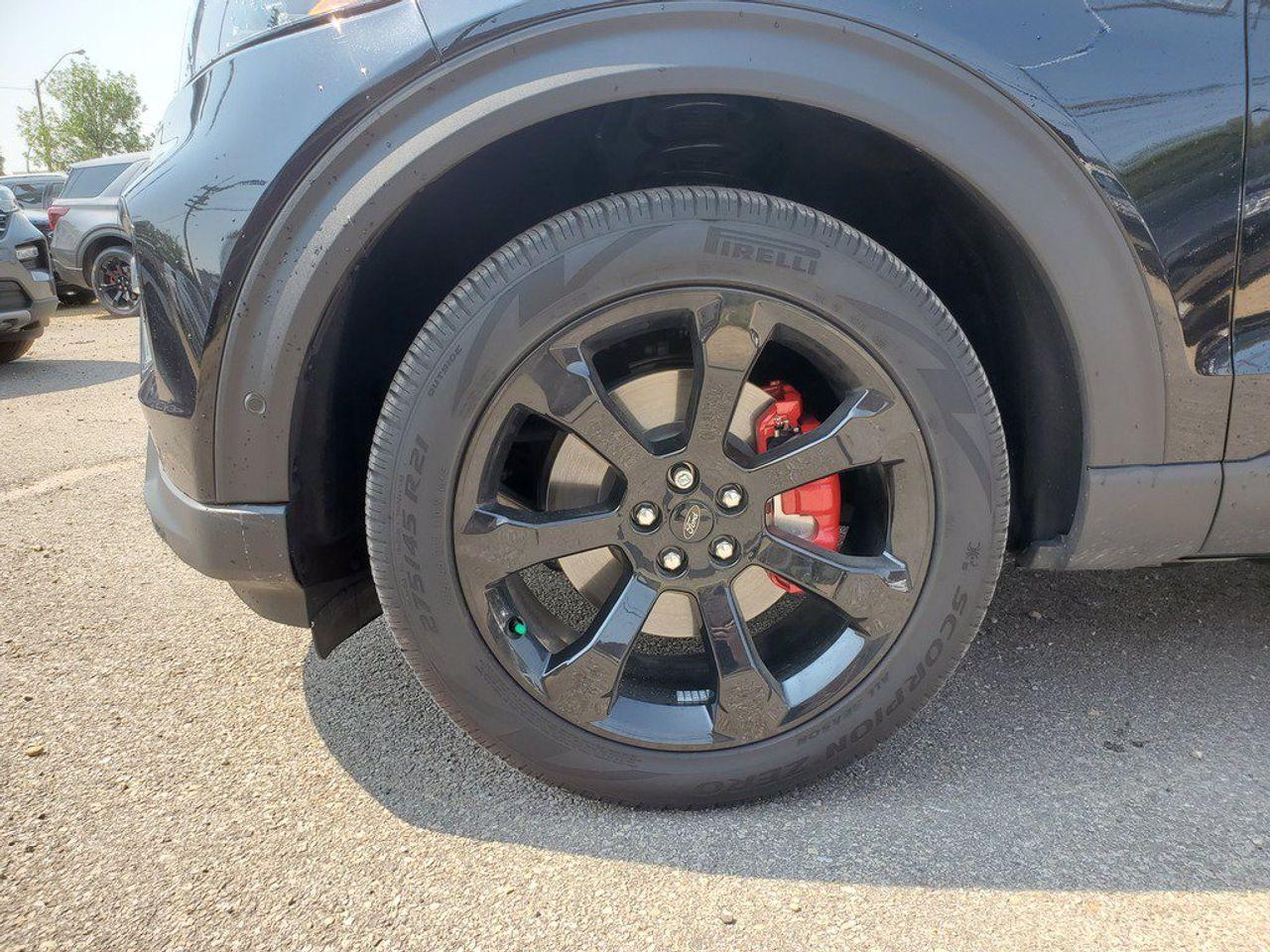 2021 Ford Explorer -4