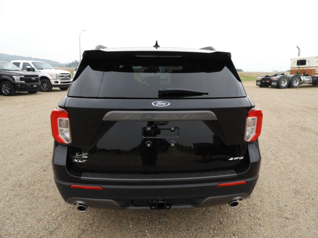 2021 Ford Explorer -4