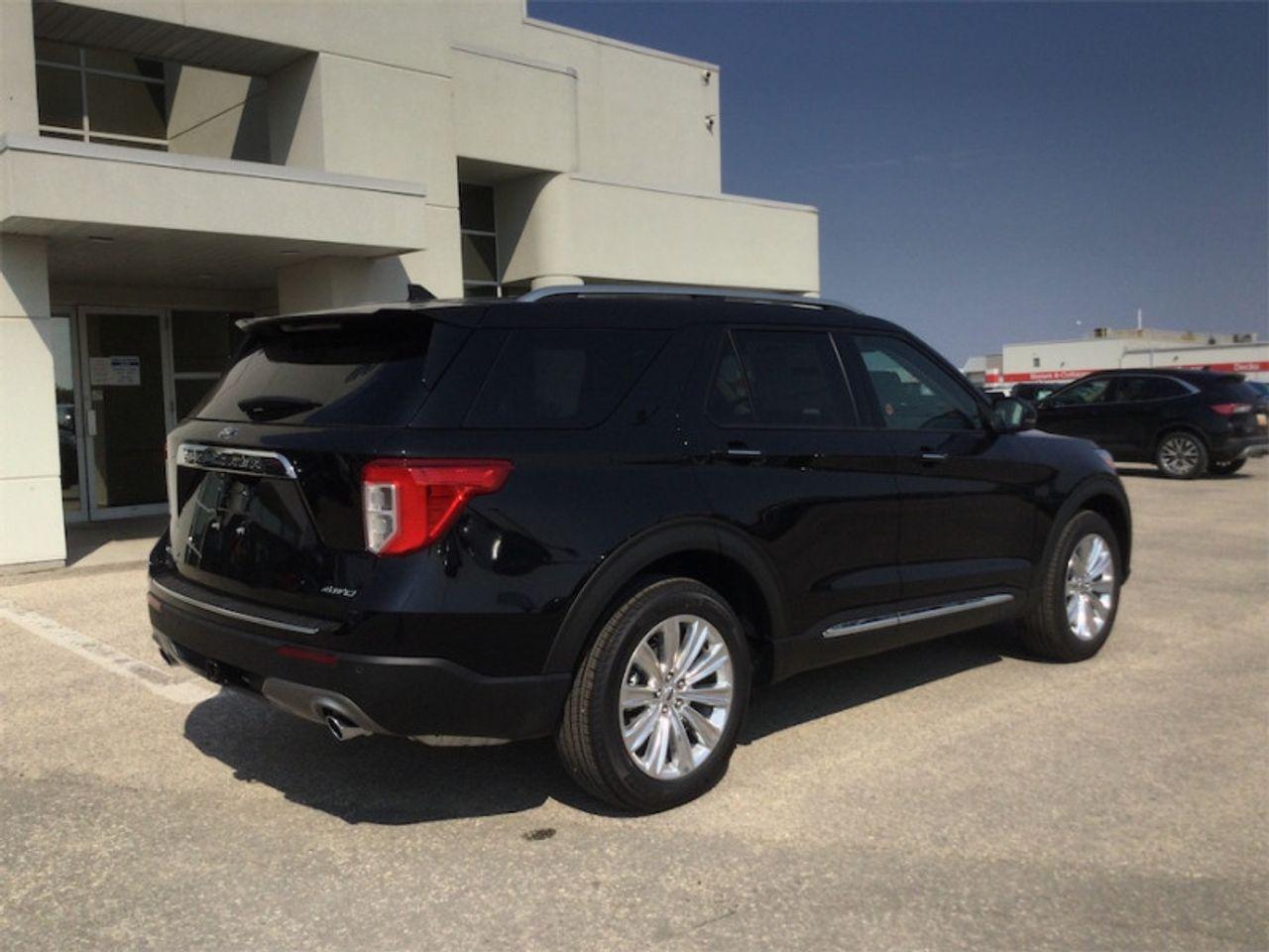 2021 Ford Explorer -4