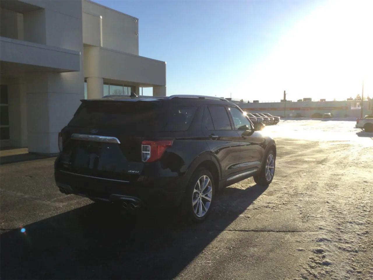2021 Ford Explorer -4