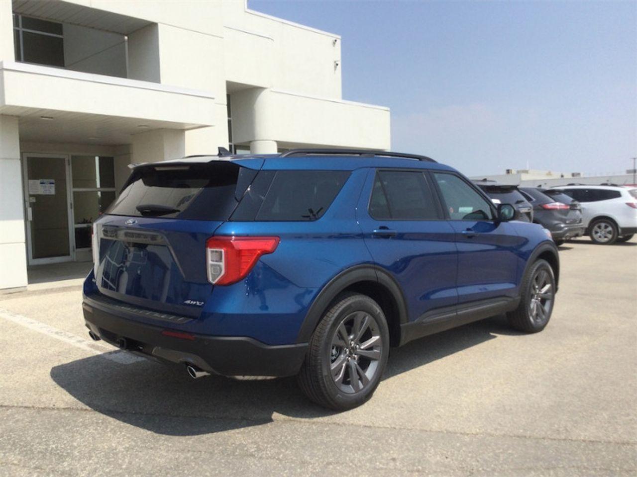 2021 Ford Explorer -4