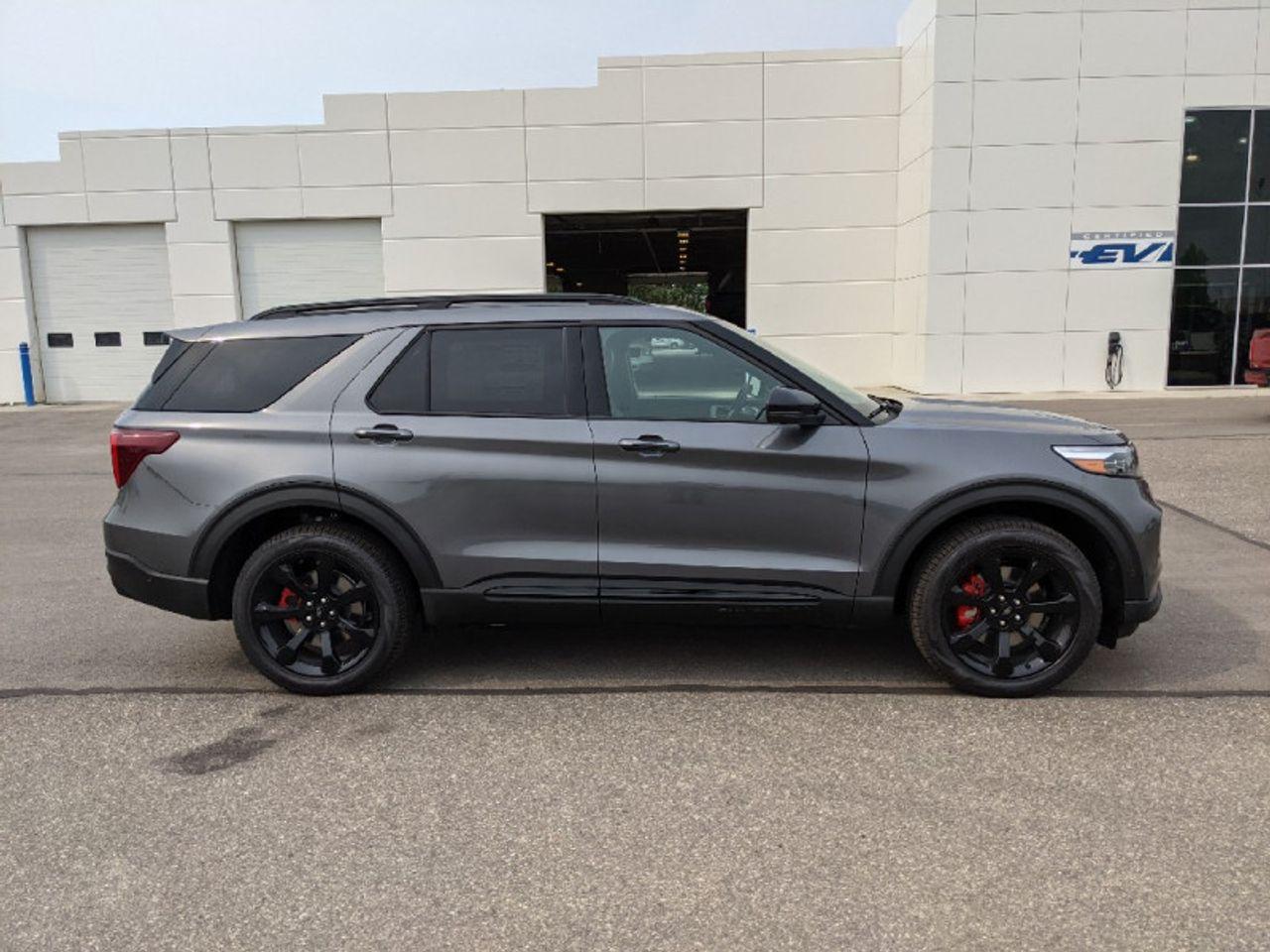 2021 Ford Explorer -1