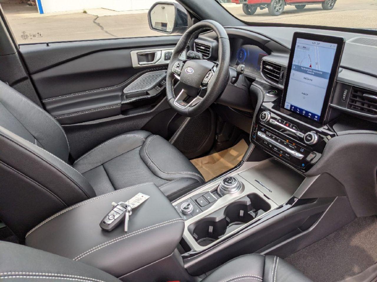 2021 Ford Explorer -4