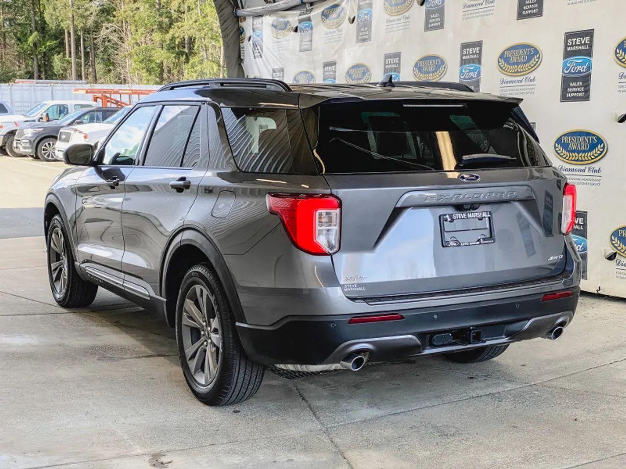 2021 Ford Explorer -4