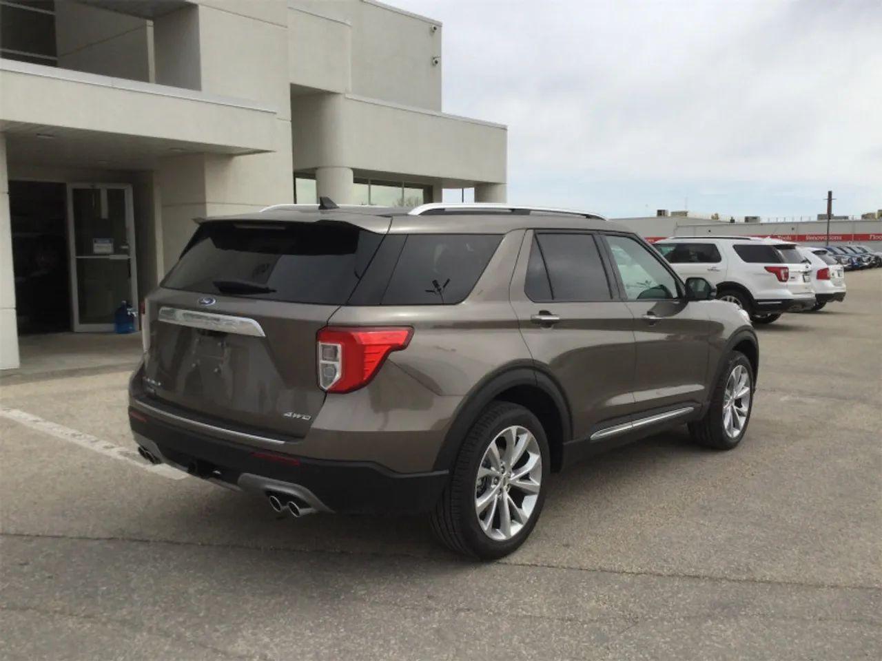 2021 Ford Explorer -4