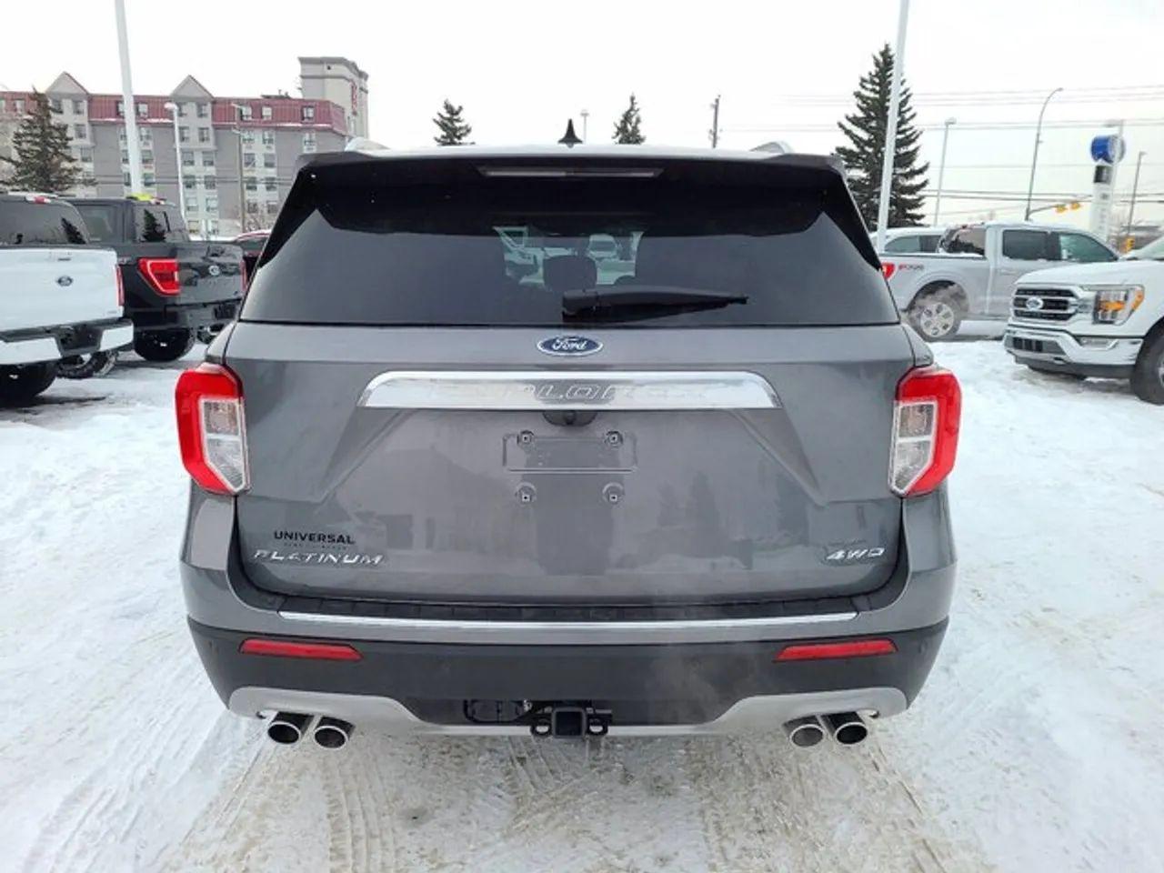 2021 Ford Explorer Platinum-2