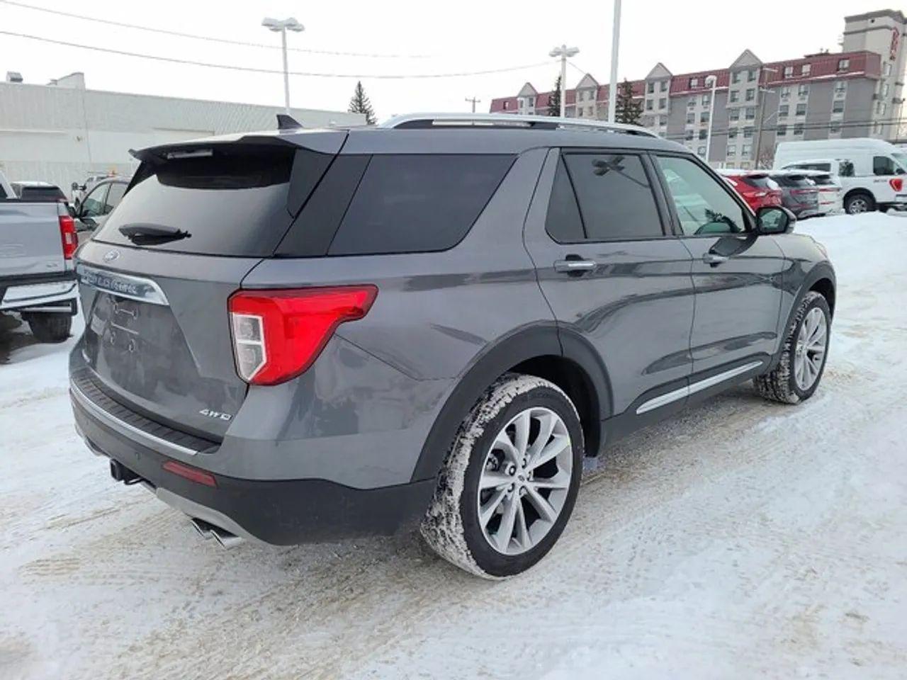2021 Ford Explorer Platinum-3