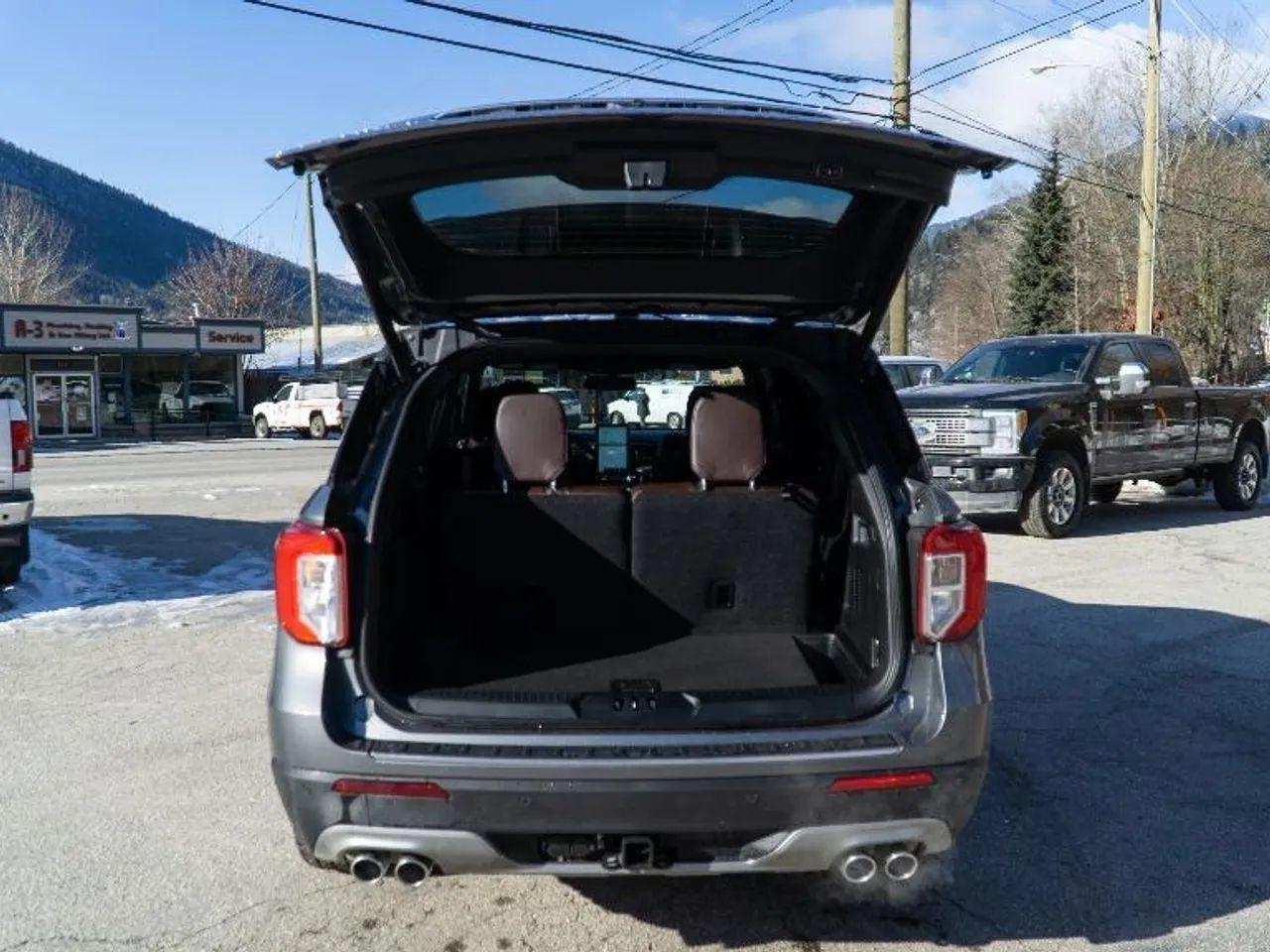 2021 Ford Explorer Platinum-2