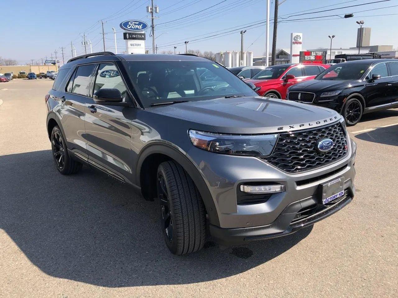 2021 Ford Explorer ST-4