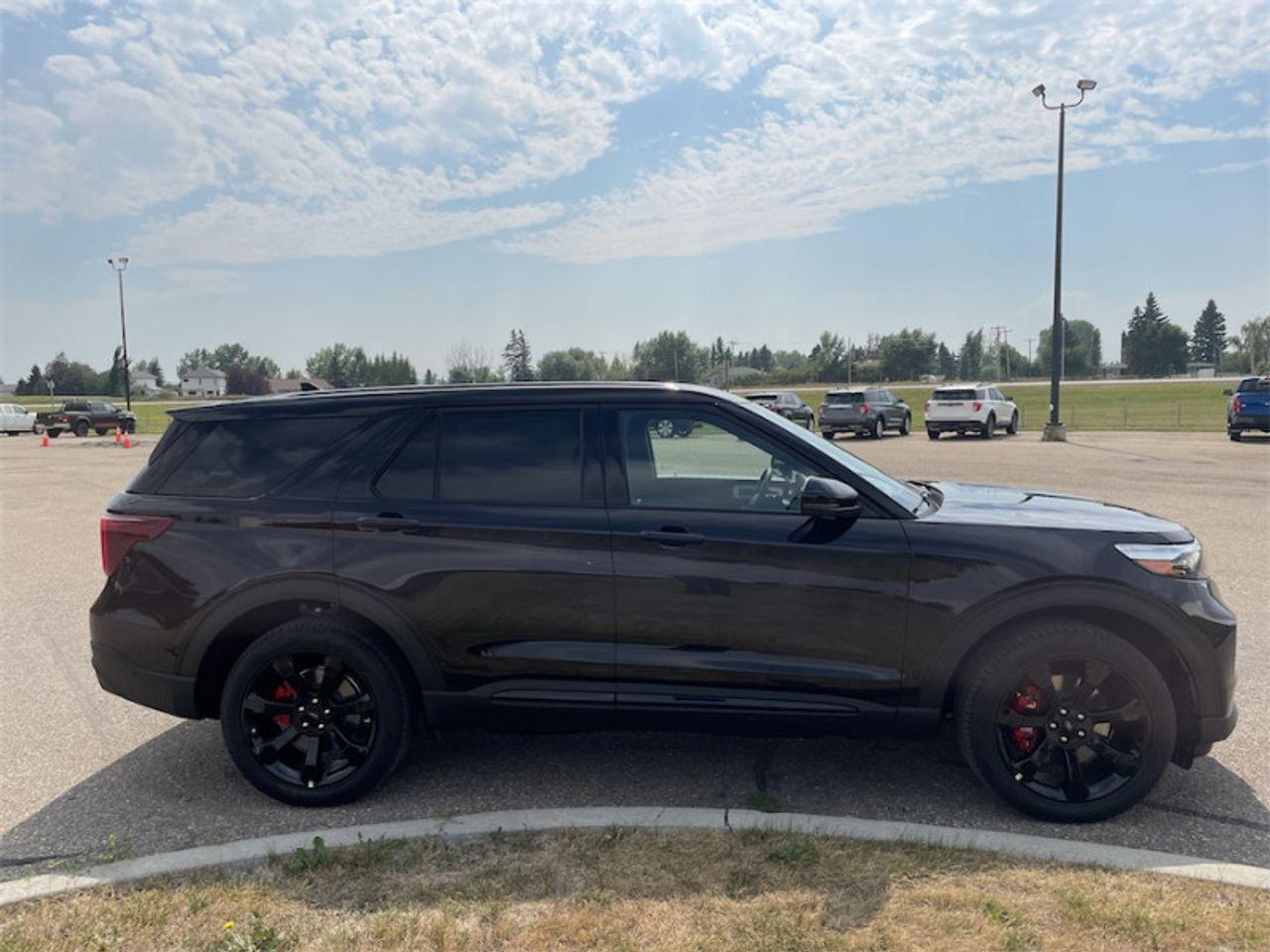 2021 Ford Explorer ST-2