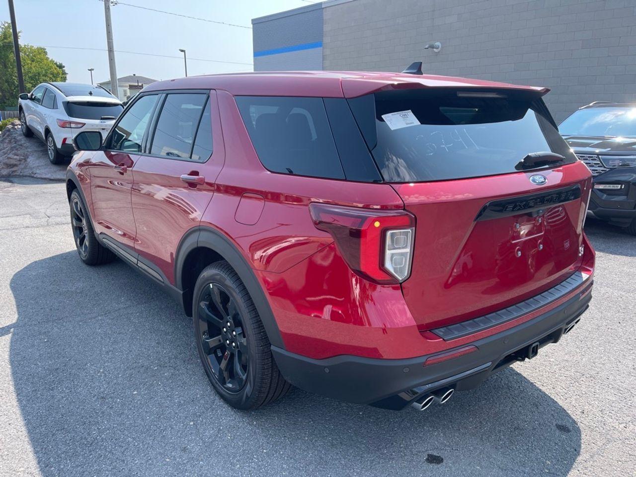 2021 Ford Explorer ST-2