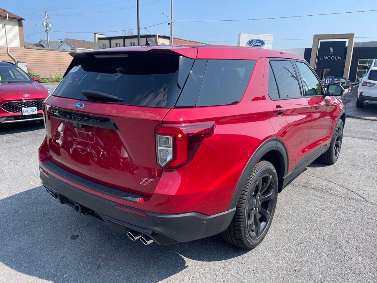 2021 Ford Explorer ST-4