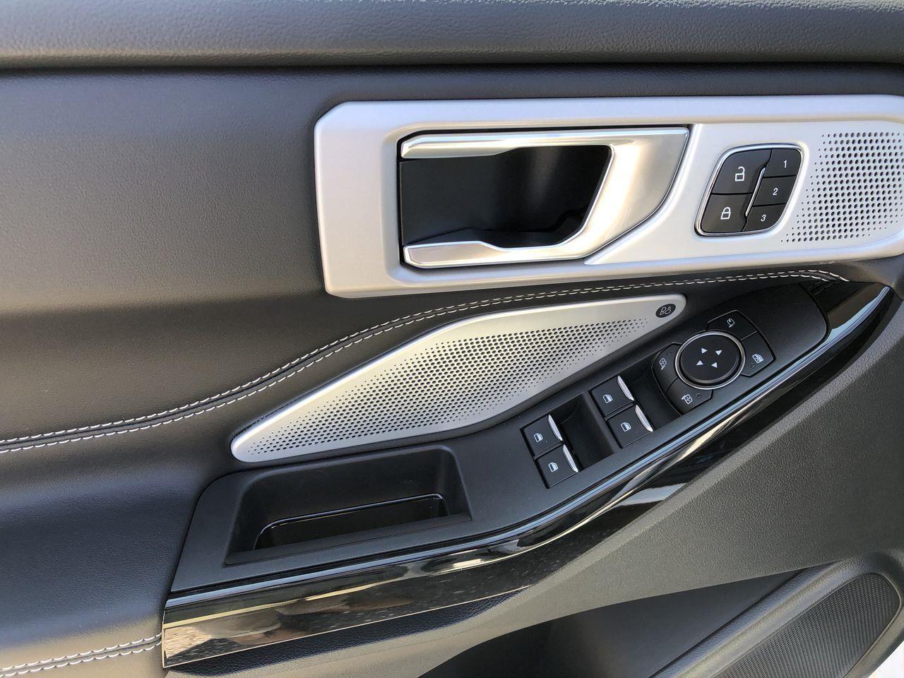 2021 Ford Explorer ST-2