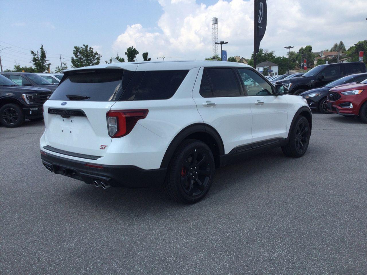 2021 Ford Explorer ST-4