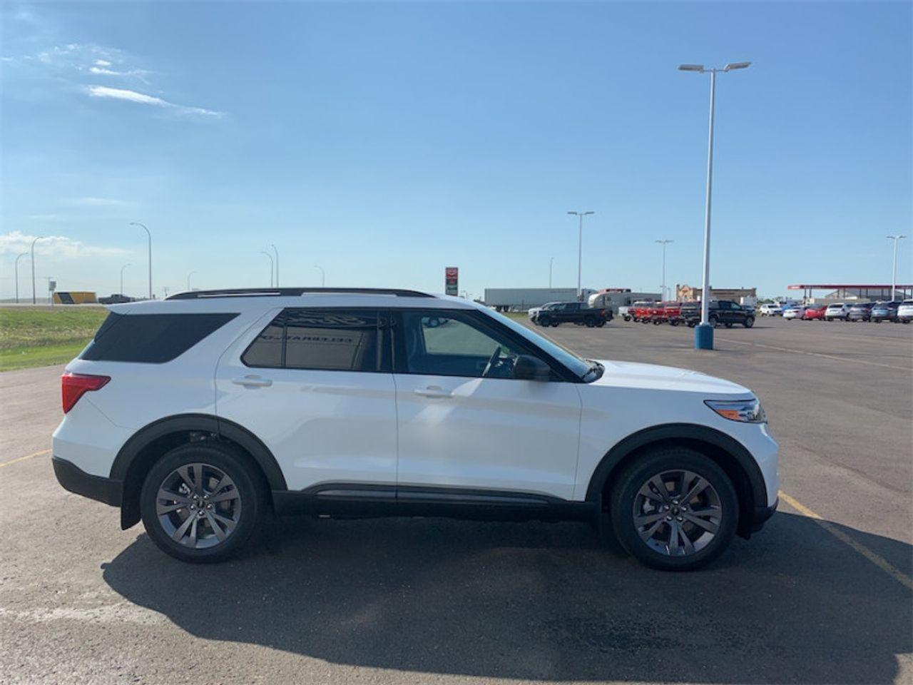 2021 Ford Explorer -3