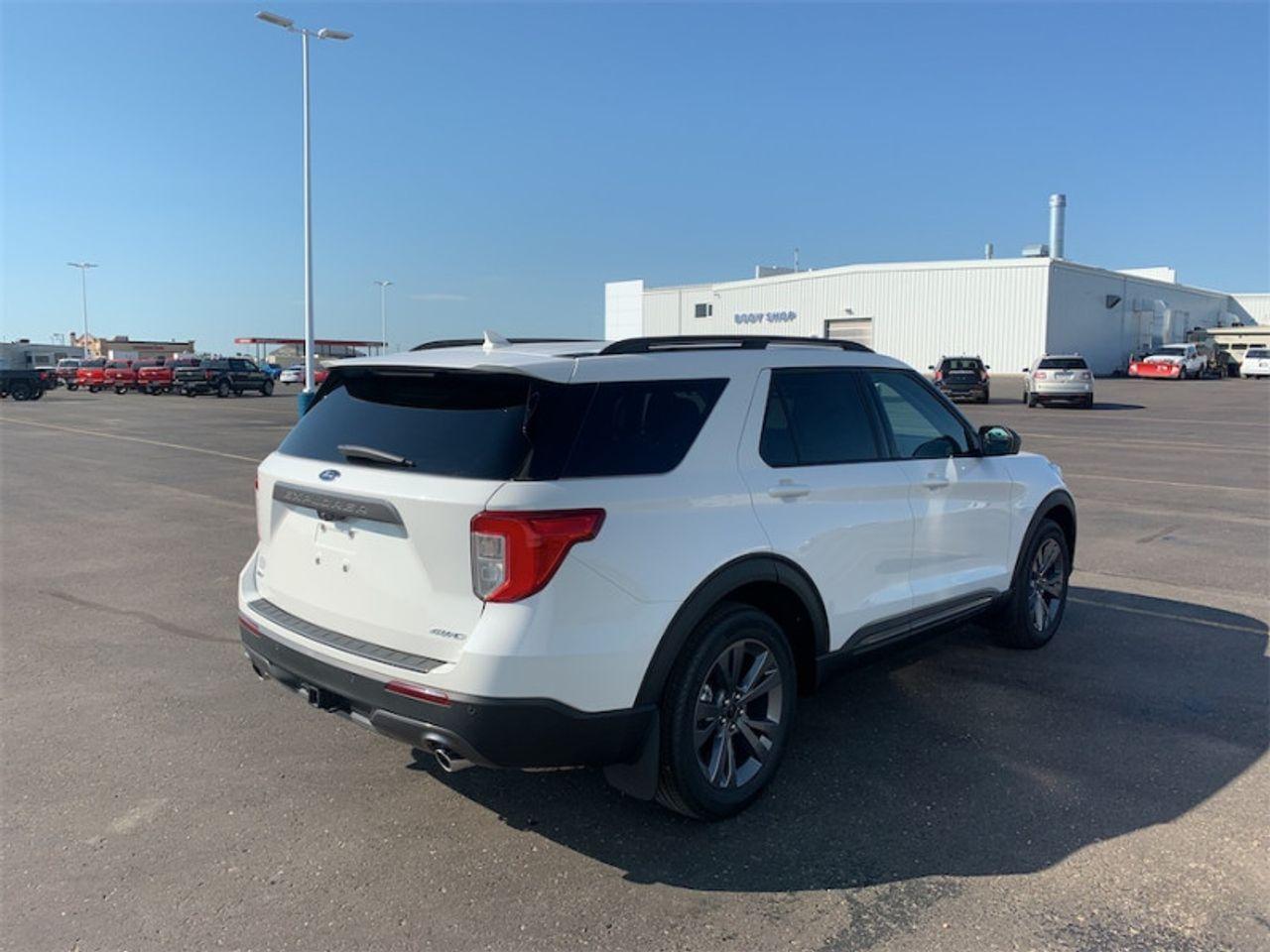 2021 Ford Explorer -4