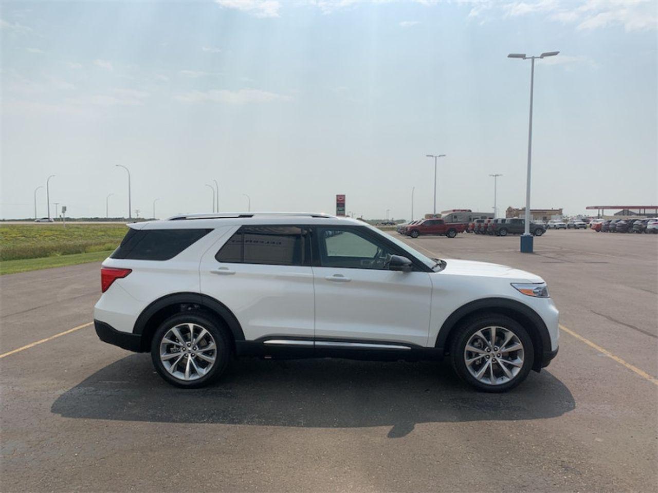 2021 Ford Explorer -3