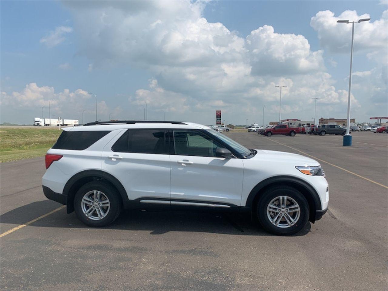 2021 Ford Explorer -3