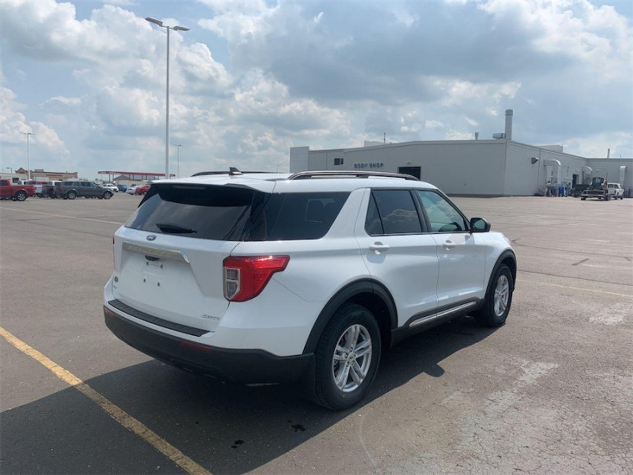 2021 Ford Explorer -4