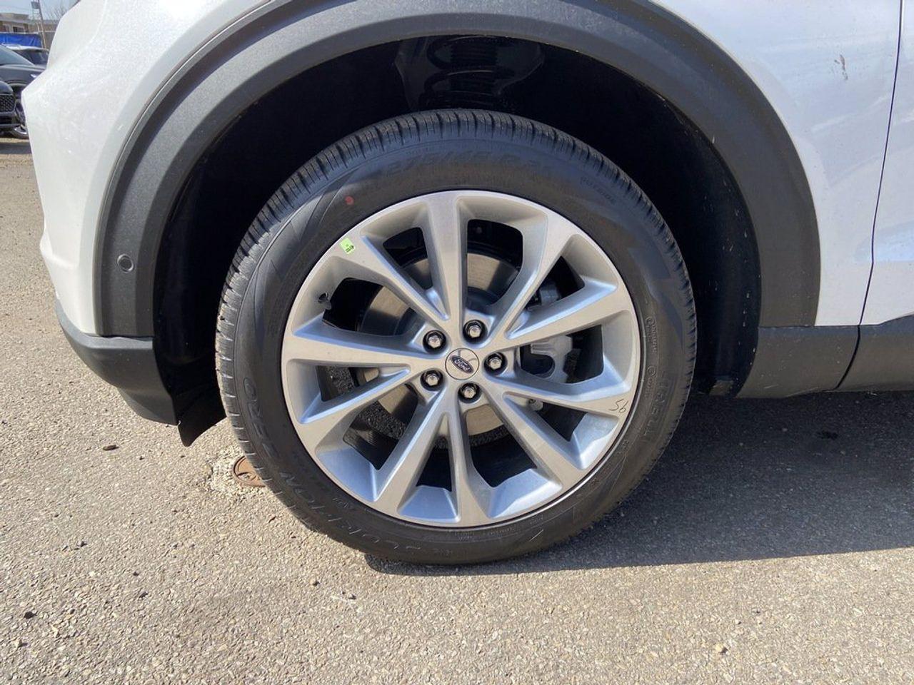 2021 Ford Explorer -4