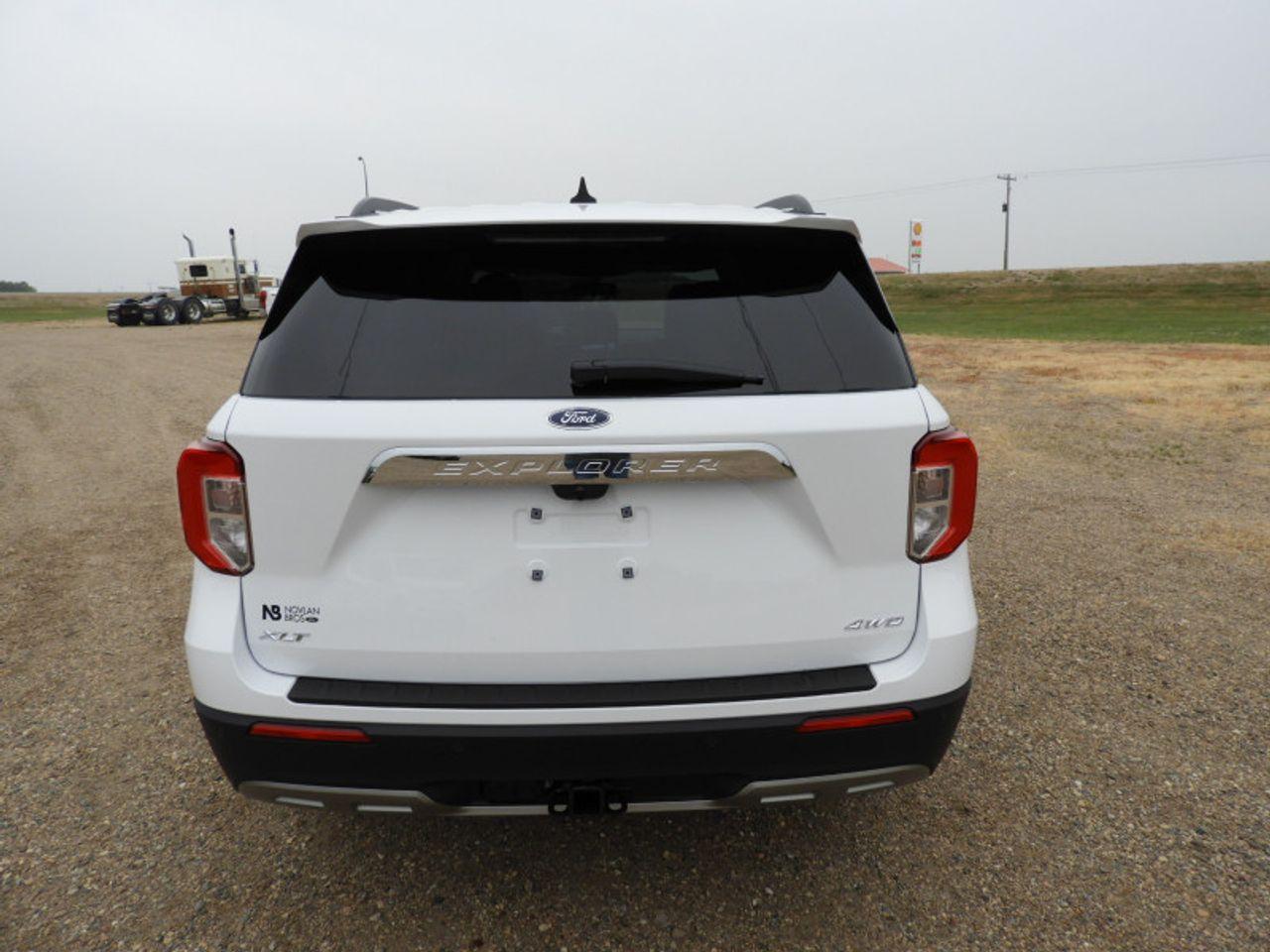 2021 Ford Explorer -4
