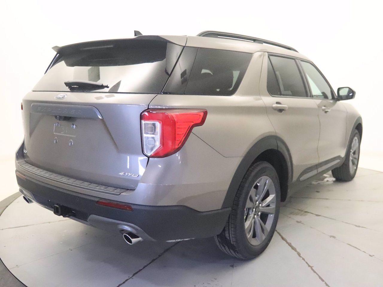 2021 Ford Explorer XLT-2
