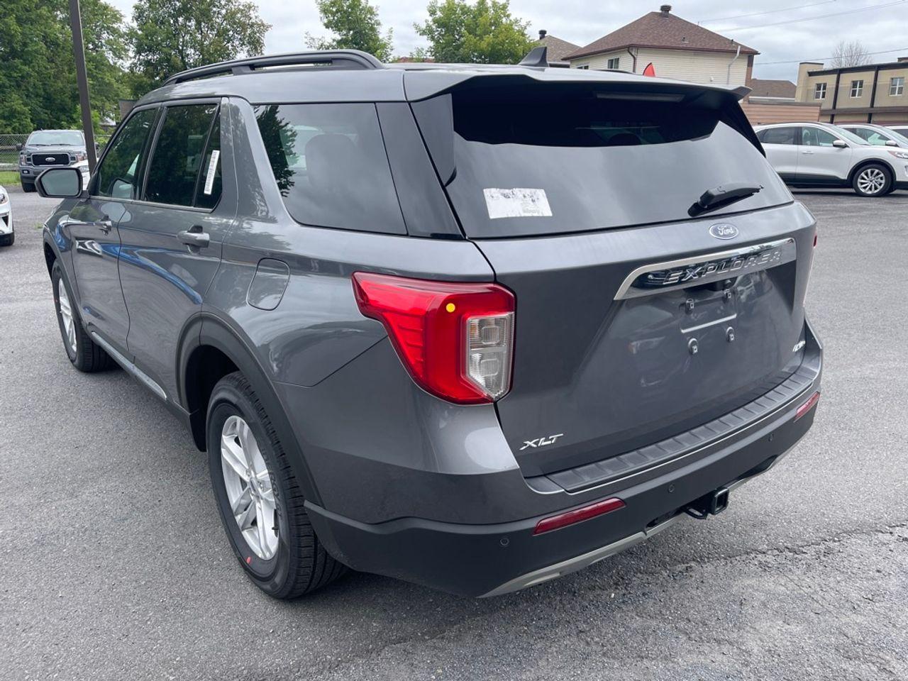2021 Ford Explorer XLT-2