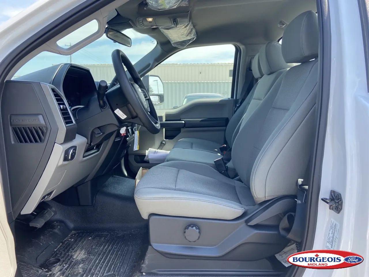 2021 Ford F-600 -3