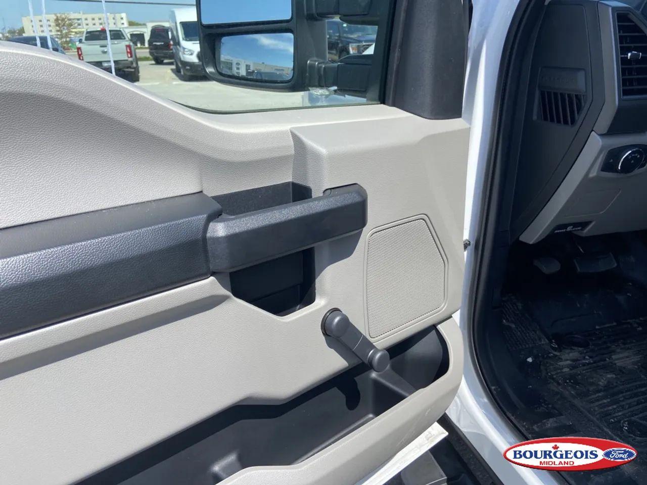 2021 Ford F-600 -4