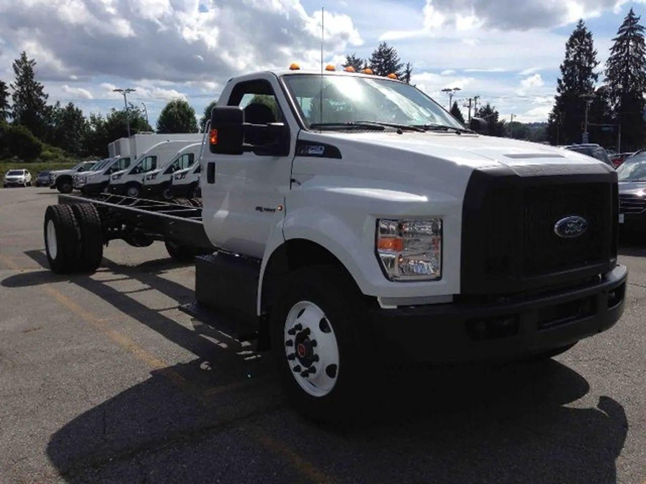 2021 Ford F-750 -2
