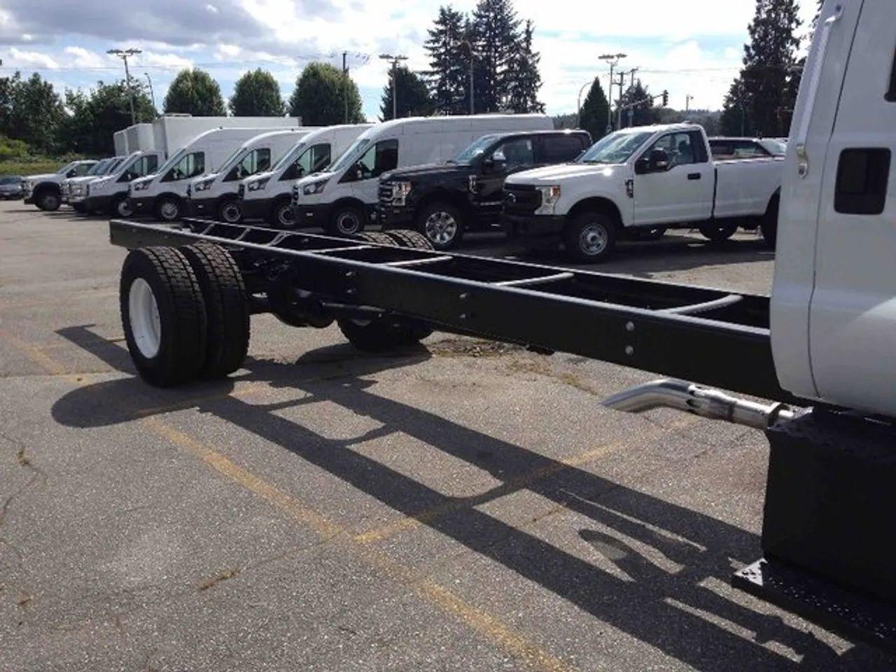 2021 Ford F-750 -3