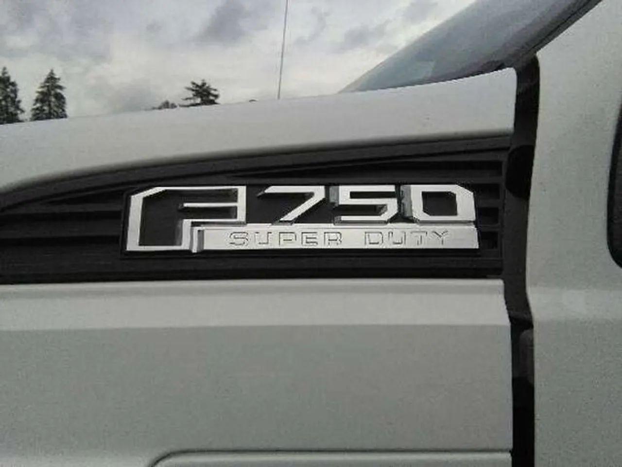 2021 Ford F-750 -3