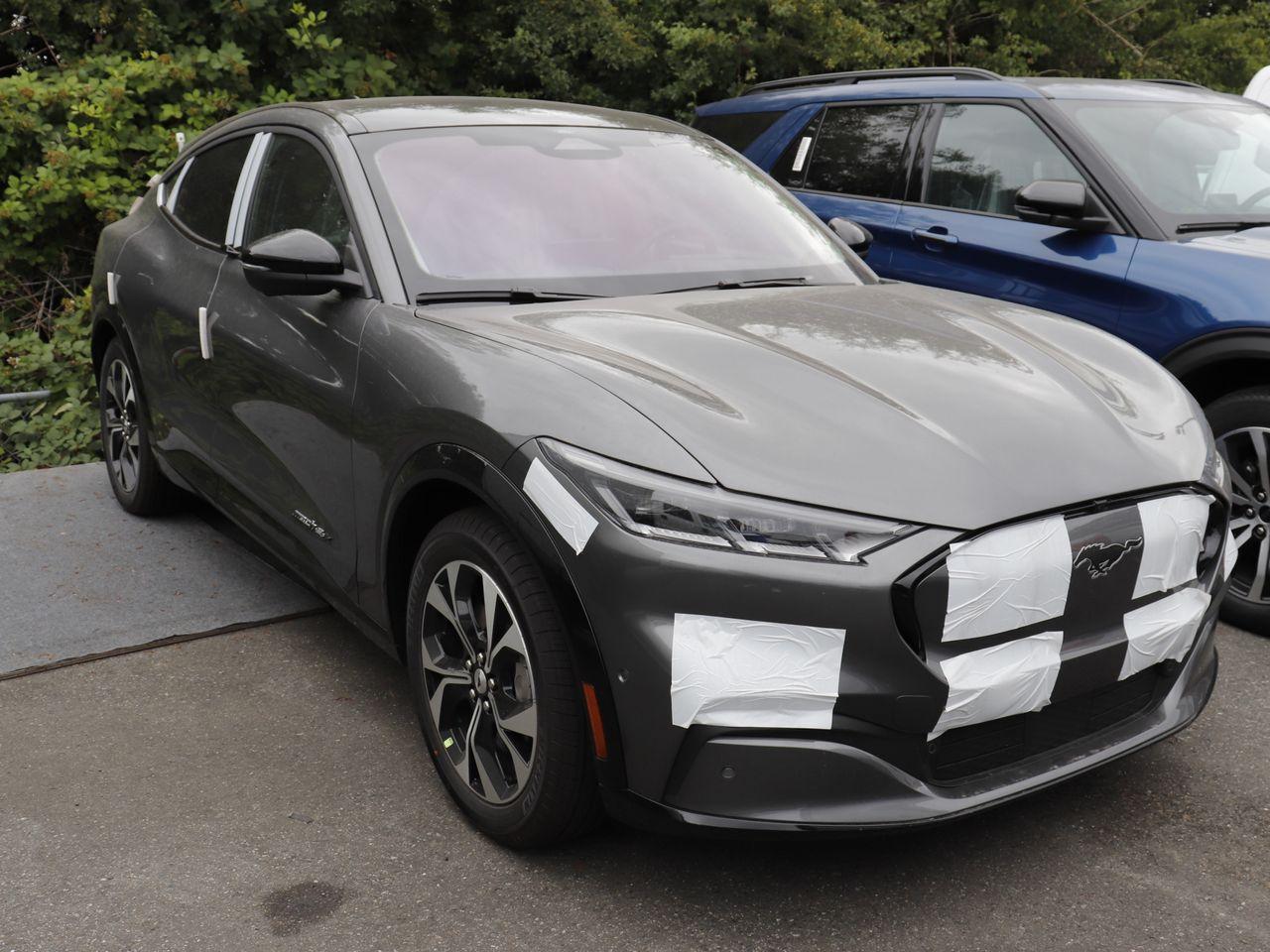 2021 Ford Mustang Mach-E -1