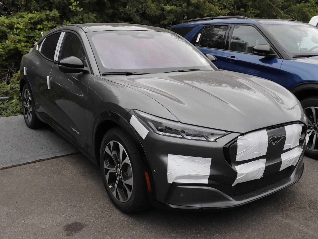 2021 Ford Mustang Mach-E -2