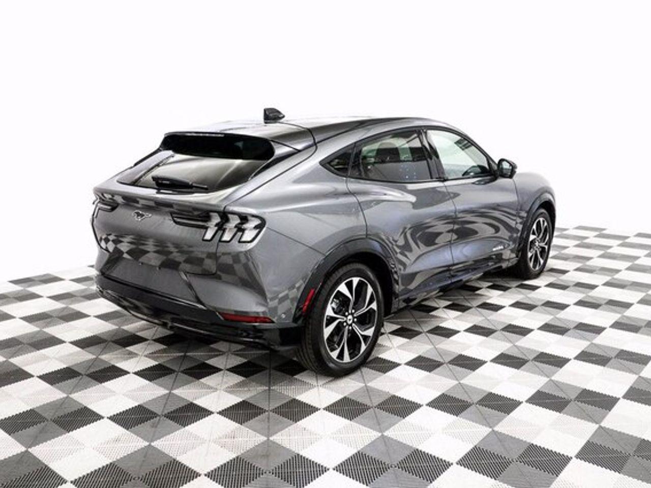 2021 Ford Mustang Mach-E -4