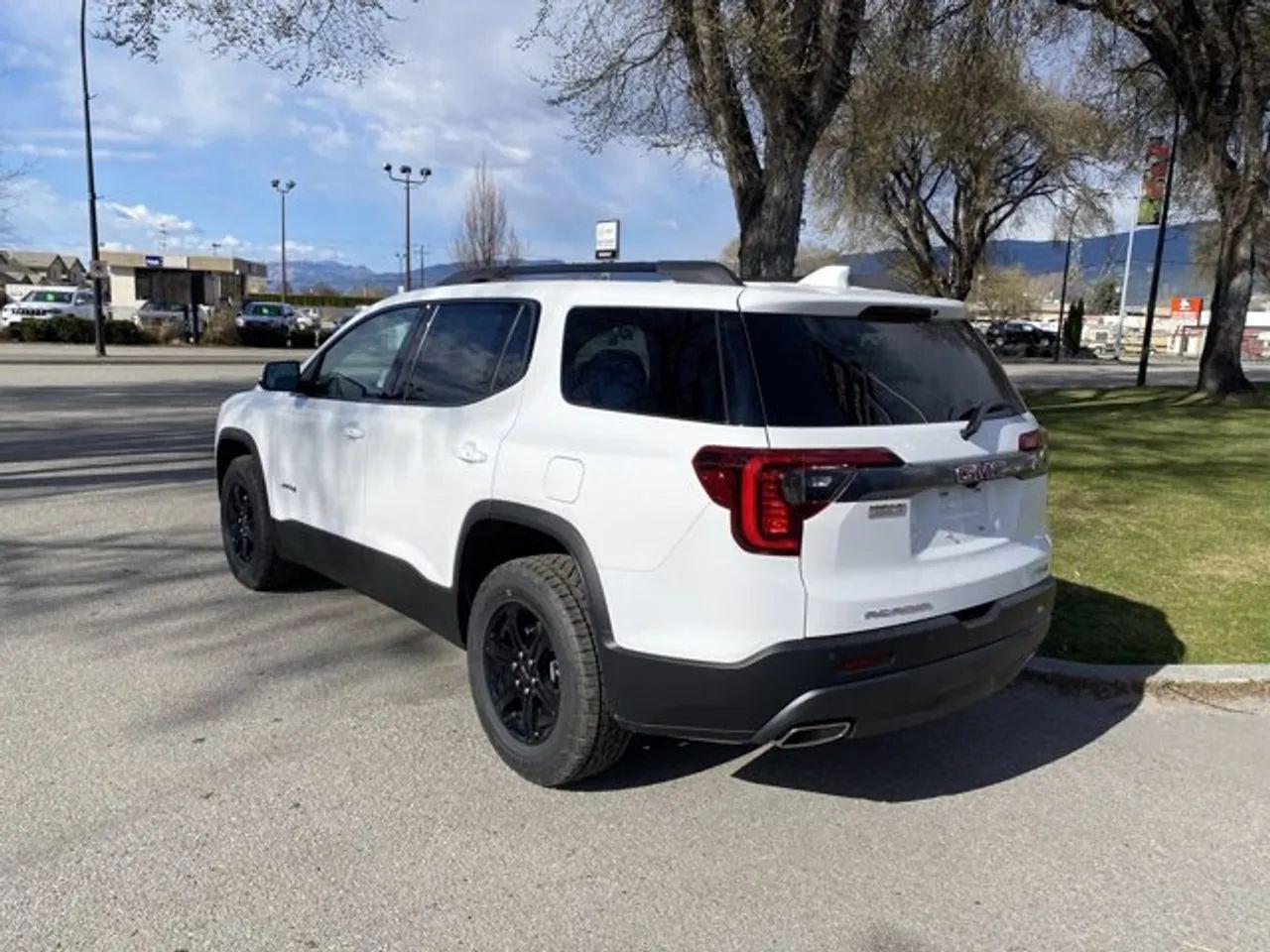 2021 GMC Acadia AT4-4