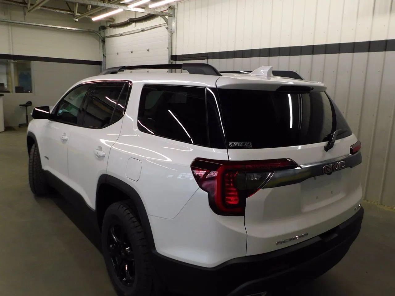 2021 GMC Acadia AT4-2