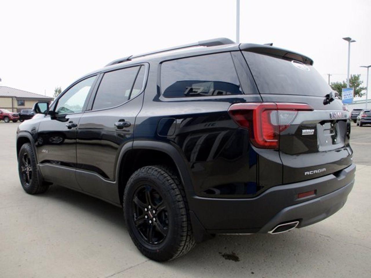 2021 GMC Acadia AT4-3