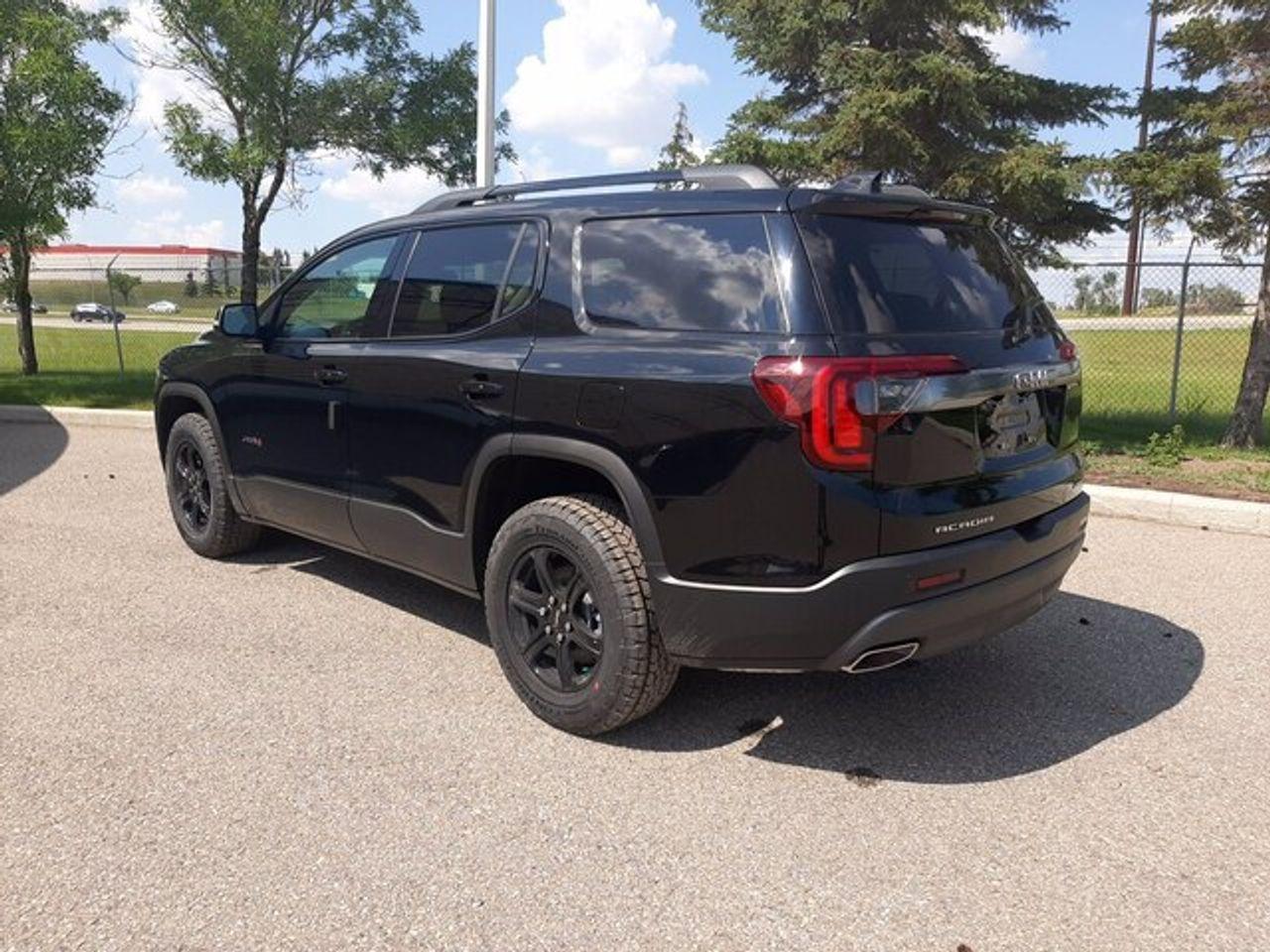 2021 GMC Acadia AT4-1