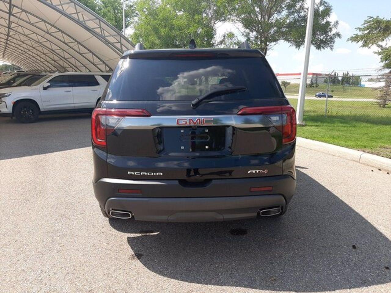 2021 GMC Acadia AT4-2