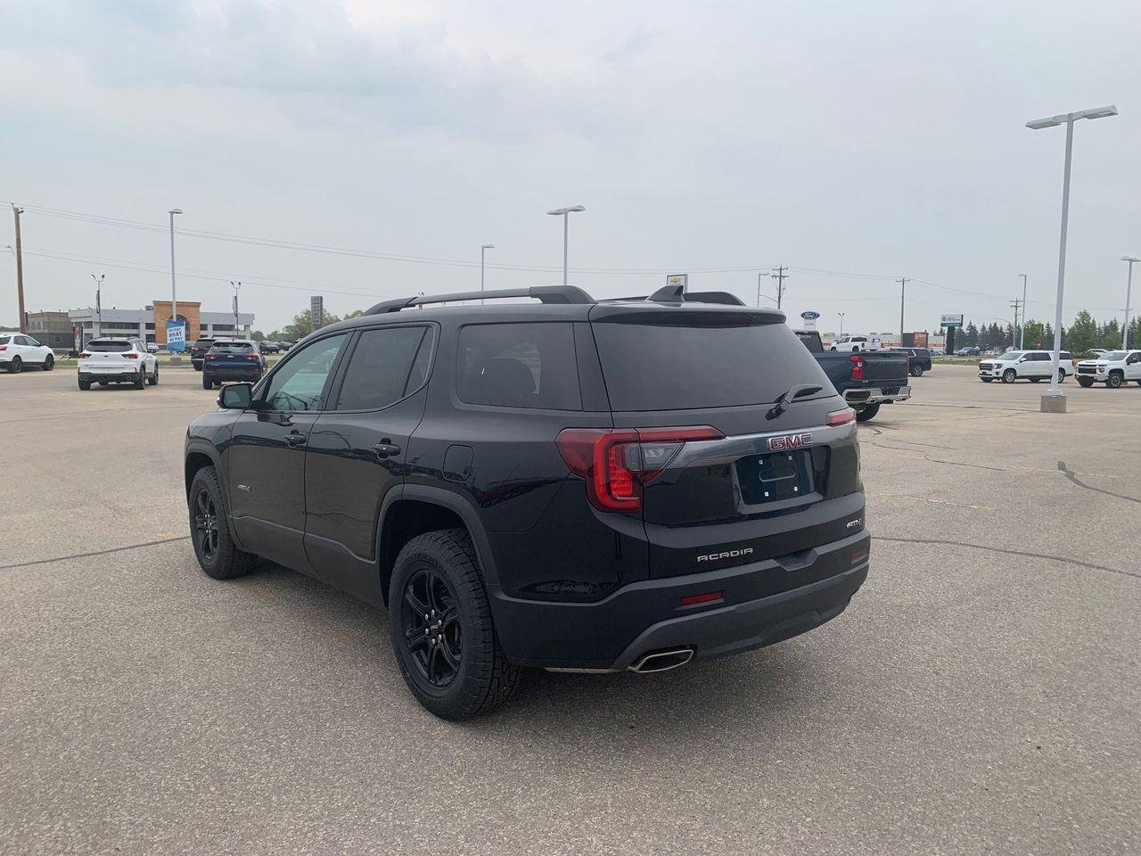 2021 GMC Acadia AT4-3