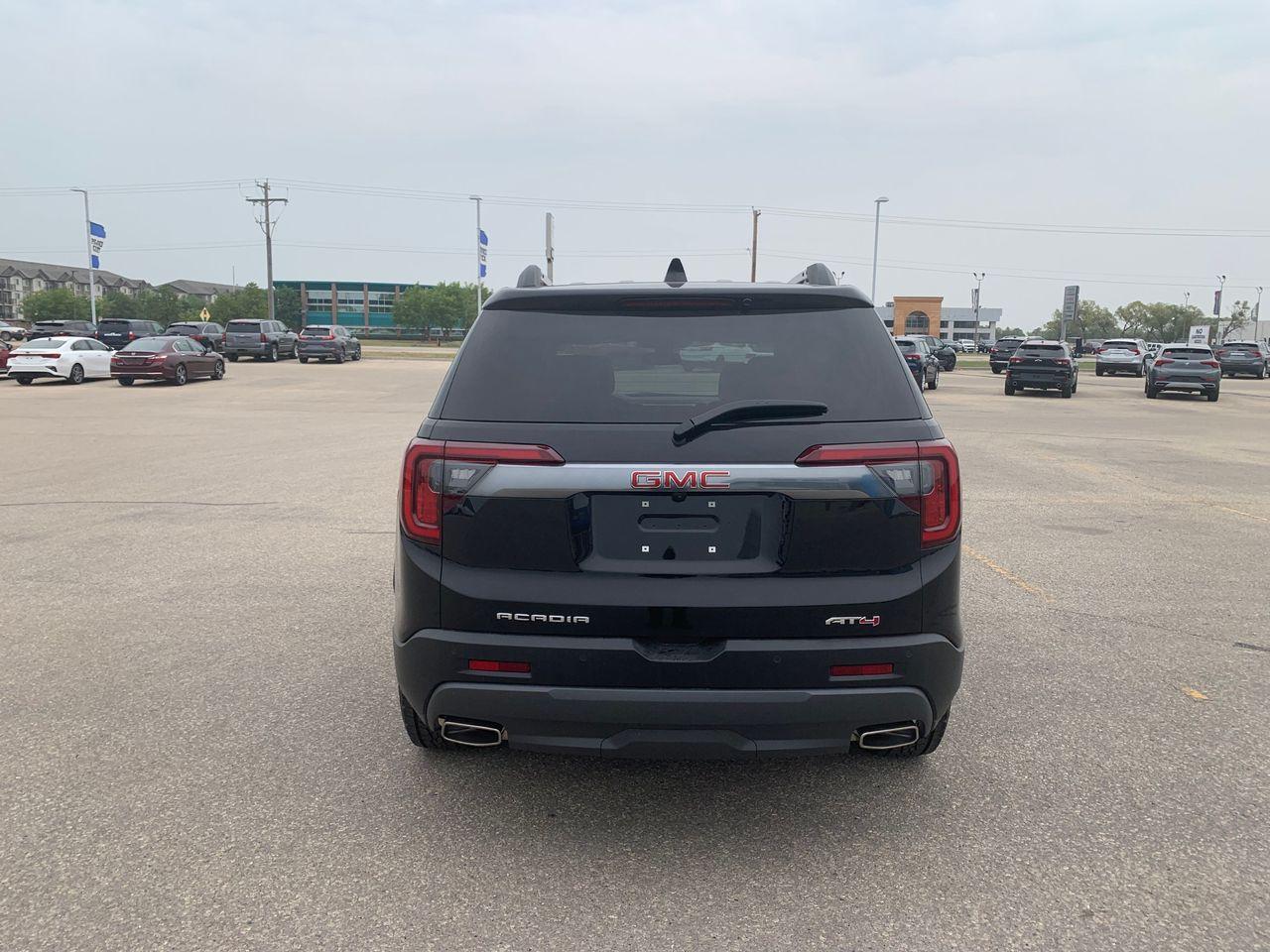 2021 GMC Acadia AT4-4