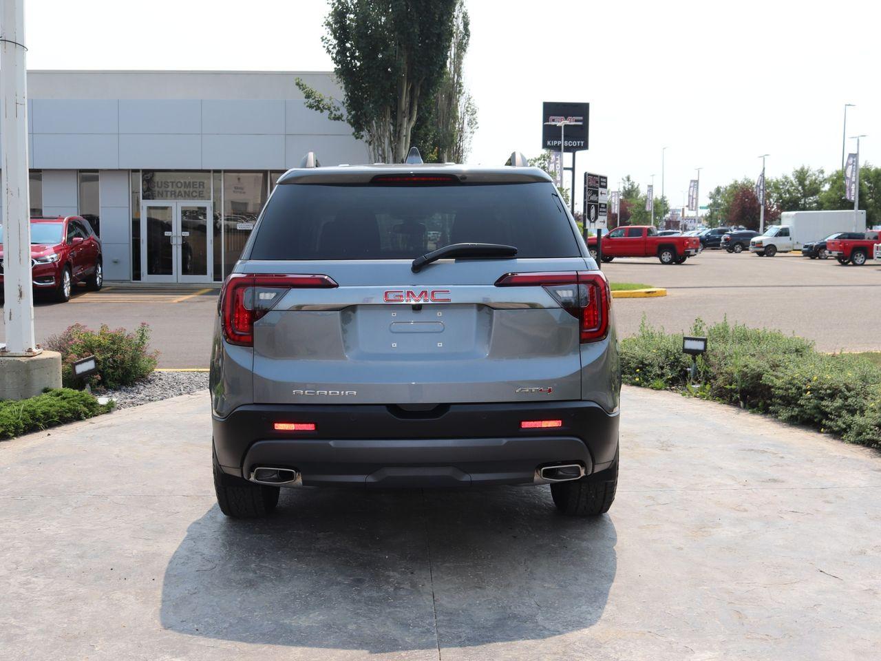 2021 GMC Acadia AT4-4