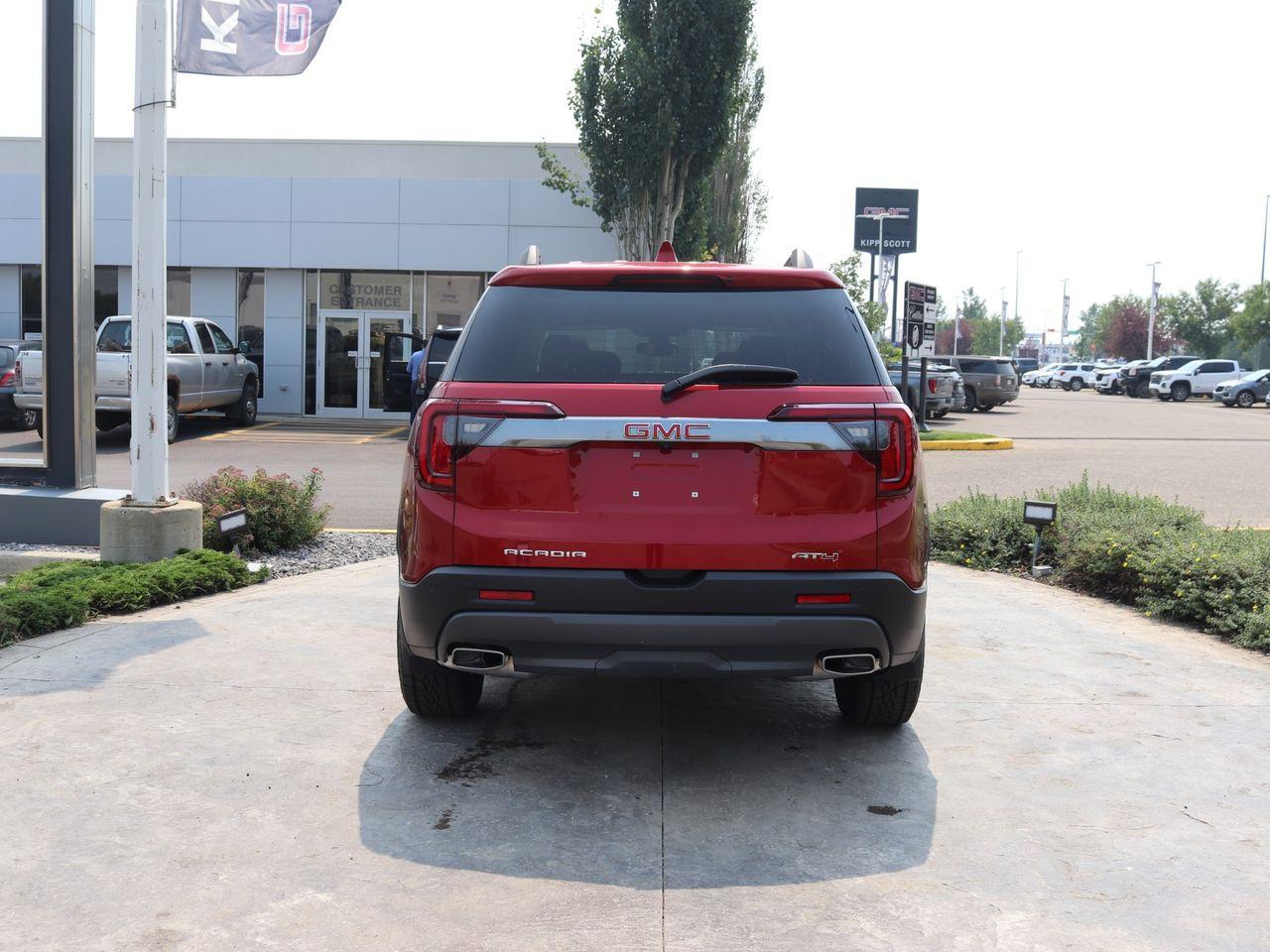 2021 GMC Acadia AT4-4
