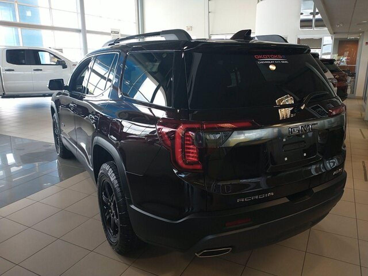 2021 GMC Acadia AT4-2