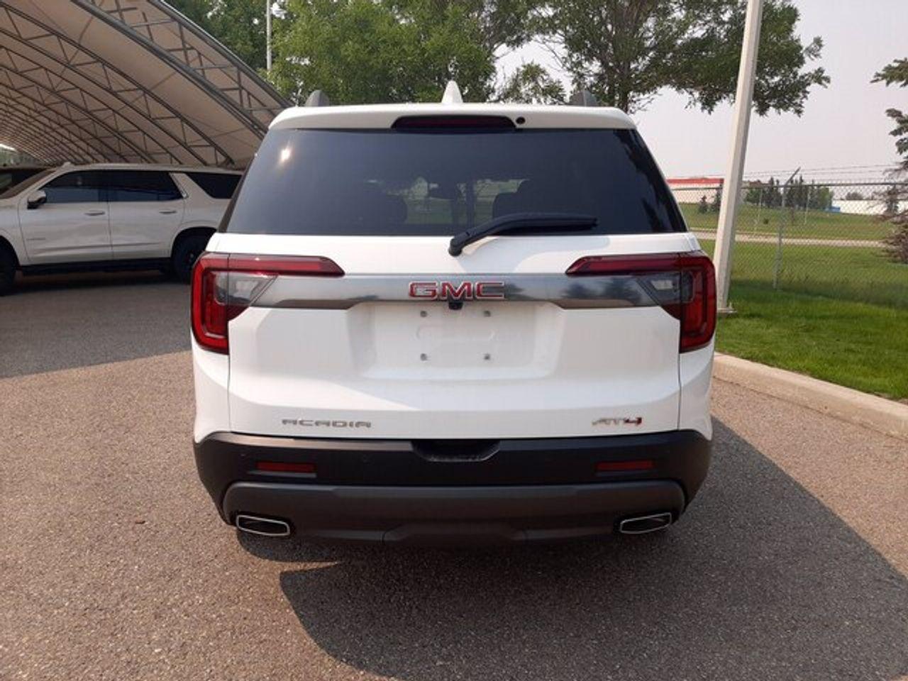 2021 GMC Acadia AT4-2