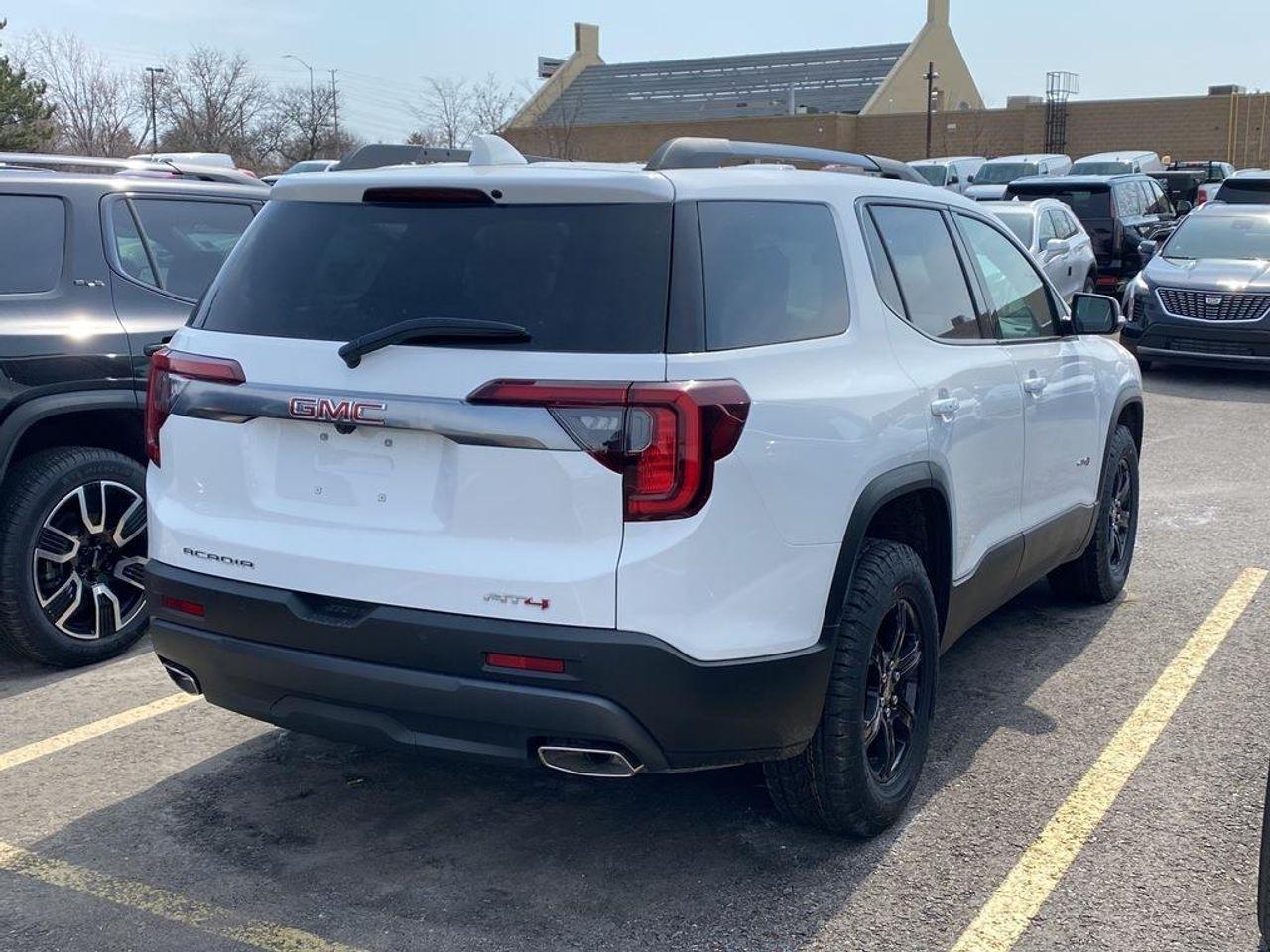 2021 GMC Acadia AT4-3