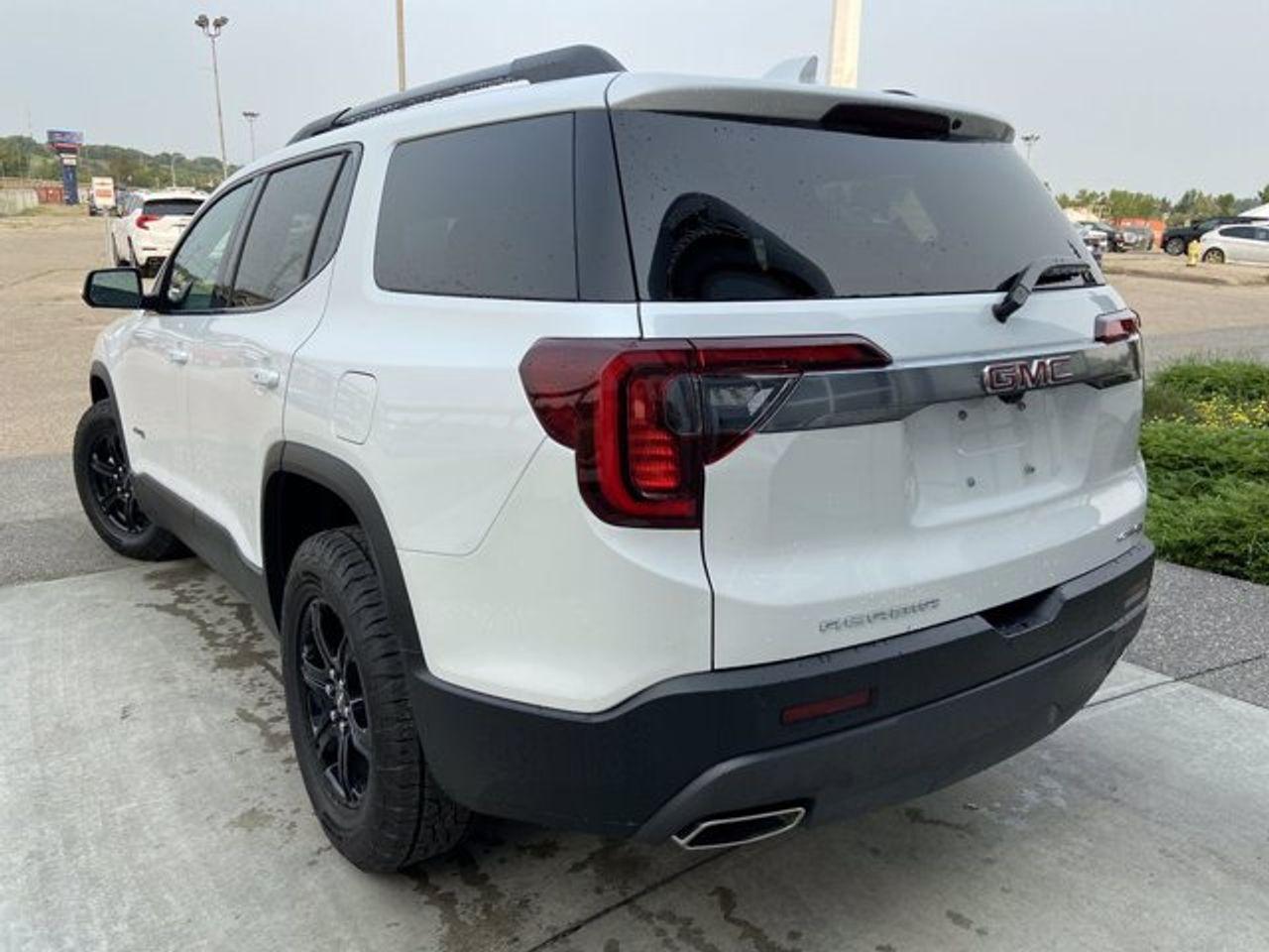 2021 GMC Acadia AT4-4